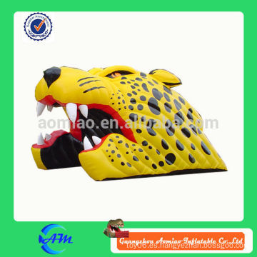 Cabeza de tigre inflable casco de fútbol